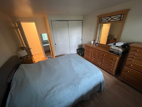 5th image of 2018 N Oakland Ave APT 1