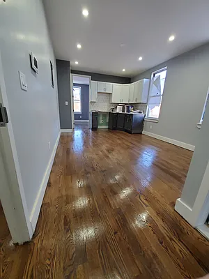 Rented by Aron Fried, LREB | media 9