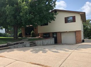1720 Overlook Dr, Jefferson City, MO 65109