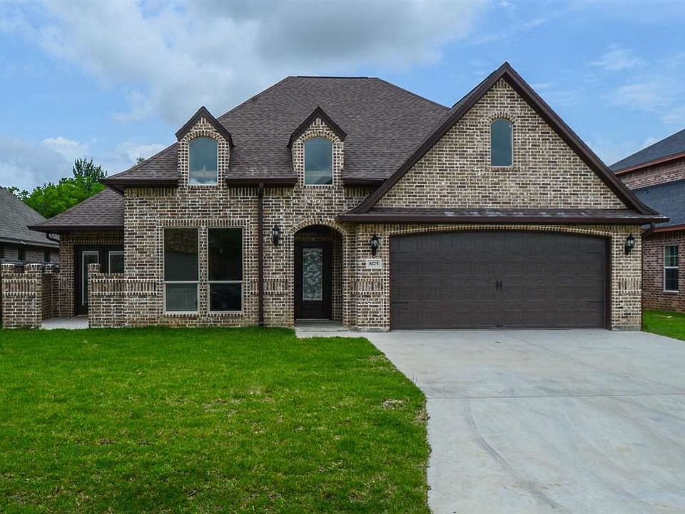 1st image of 8175 Quail Hollow Dr