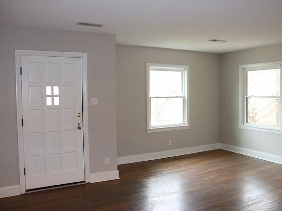 3rd image of 152 Hickory Grove Blvd