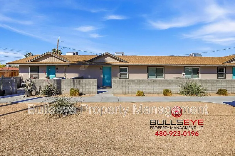 2 bed, 2.0 bath, 800 sqft, $1,425 — Photo 1