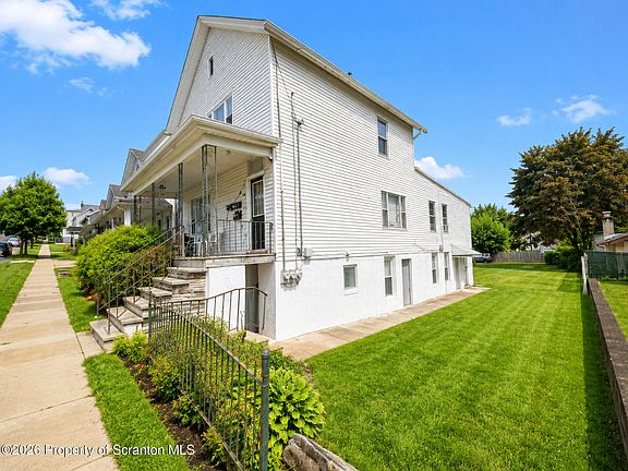 2nd image of 618 Maple St