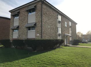8870 N Root St APT 5, Niles, IL 60714