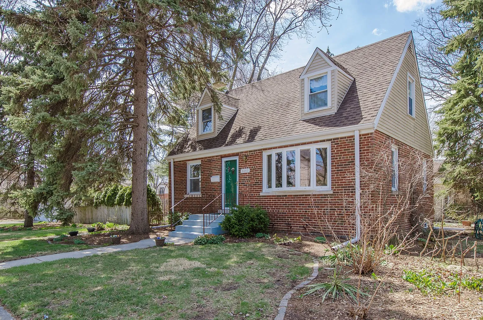 8646 Major Ave photo 1