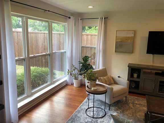 4th image of 2959 Bay Oaks Dr