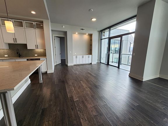 3rd image of 960 Speer Blvd #1615