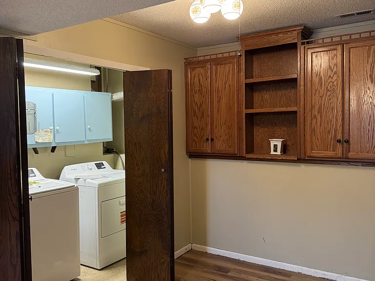 2365 Uplander Dr NW — Photo 9
