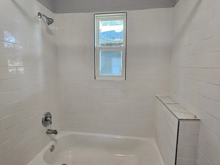 2536 Phyllis St — Photo 15