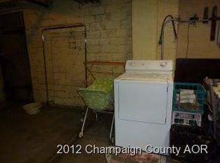 812 W Green St, Champaign, IL