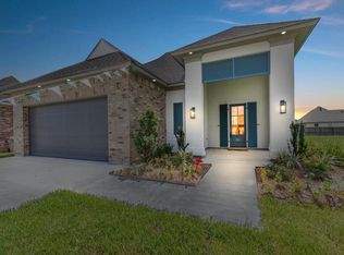 501 Channel Dr, Broussard, LA 70518
