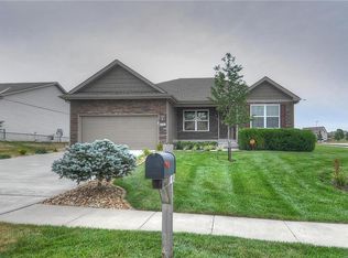 8701 N Colrain Ct, Kansas City, MO 64154