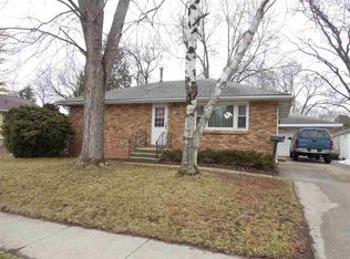 2324 N Main St, Oshkosh, WI 54901