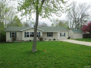 108 8th St, Winfield, MO 63389