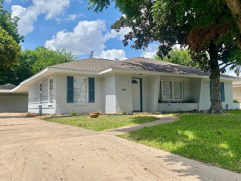 3118 Castlewood St — Photo 47