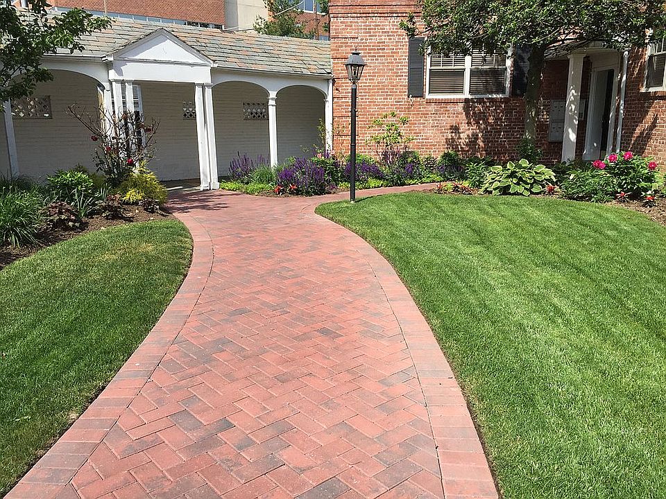 Covered breezeway