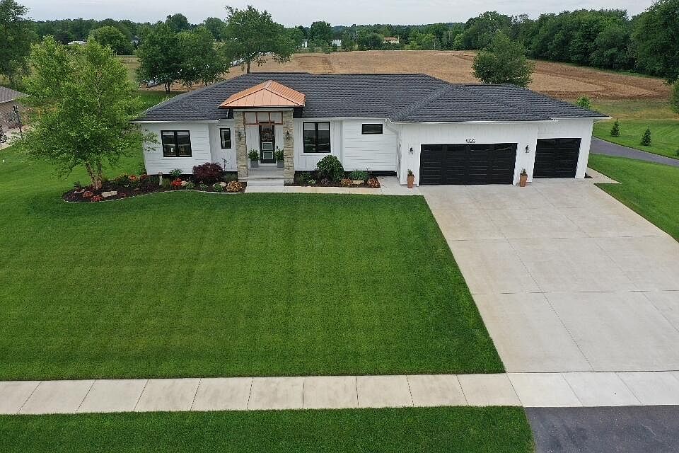 1st image of 1826 Sunquest Ave