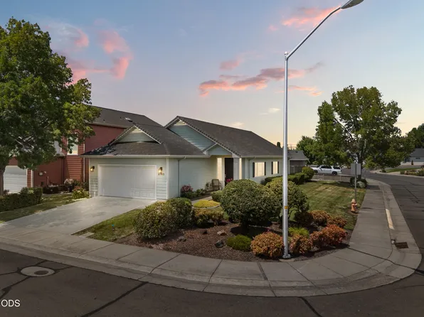 2783 Parkwood Village Ln, Central Pt, OR 97502