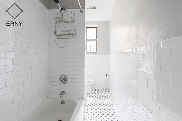 Rented by ERNY LLC | media 28