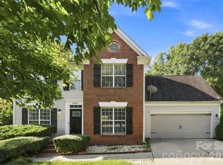 10409 Northwoods Forest Dr, Charlotte, NC 28214