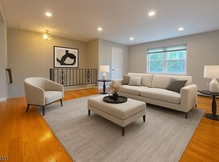 1118 Valley Rd APT 2A, Wayne, NJ 07470