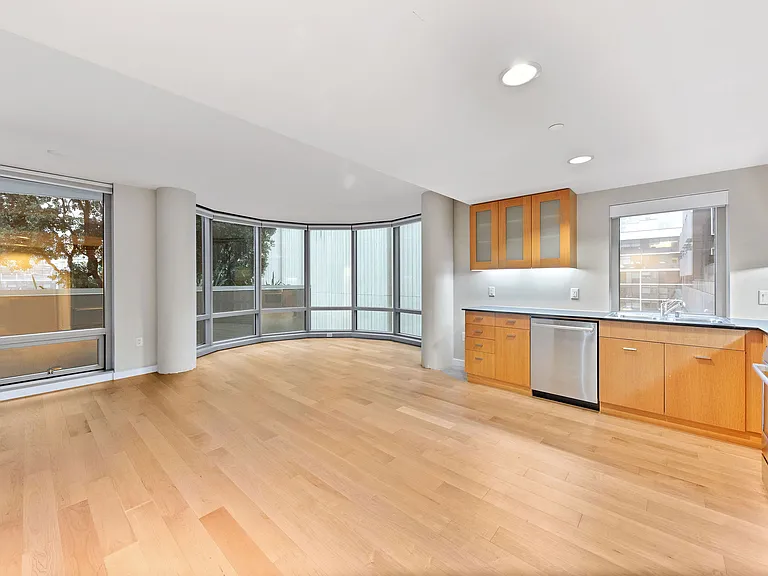 355 1st St #S502 — Photo 1