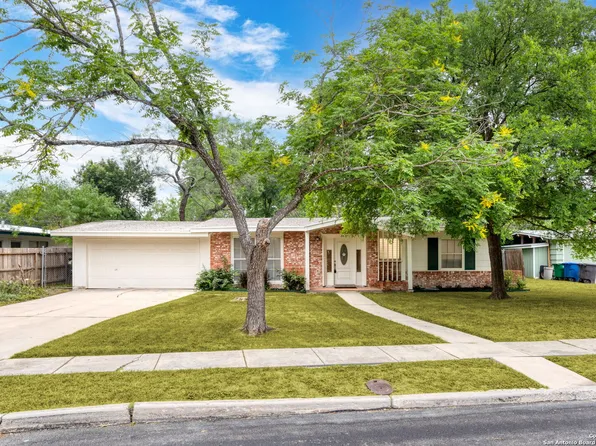 2815 bent bow, San Antonio, TX 78209