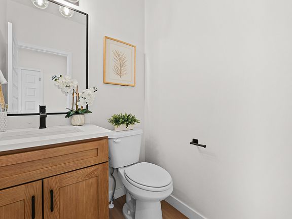 4th image of 617 W 5th Ave S