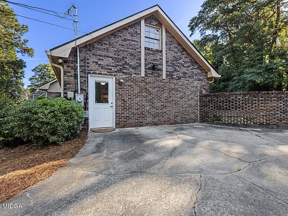 4th image of 108 Chantilly Dr