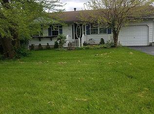 102 Henderson Blvd, Syracuse, NY 13209
