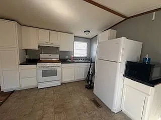328 W 53rd St Trailer 51 photo 1