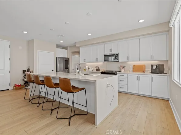 16289 Dawn Way #209, Tustin, CA 92782
