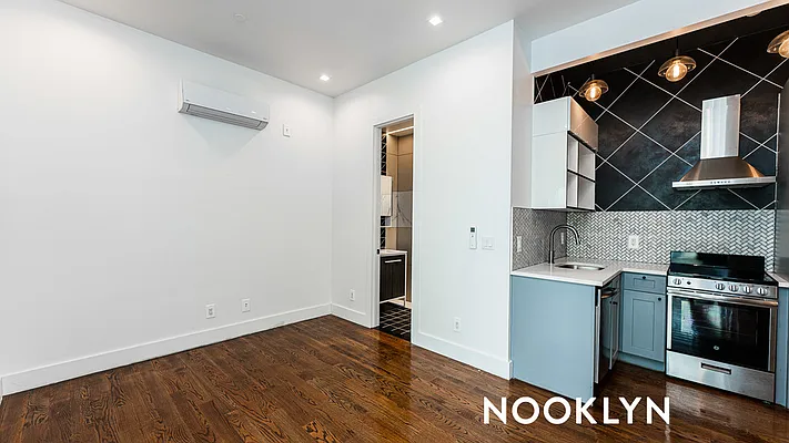 Rented by Nooklyn NYC LLC | media 52