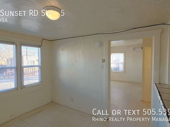 3rd image of 1031 Sunset Rd SW Unit 5