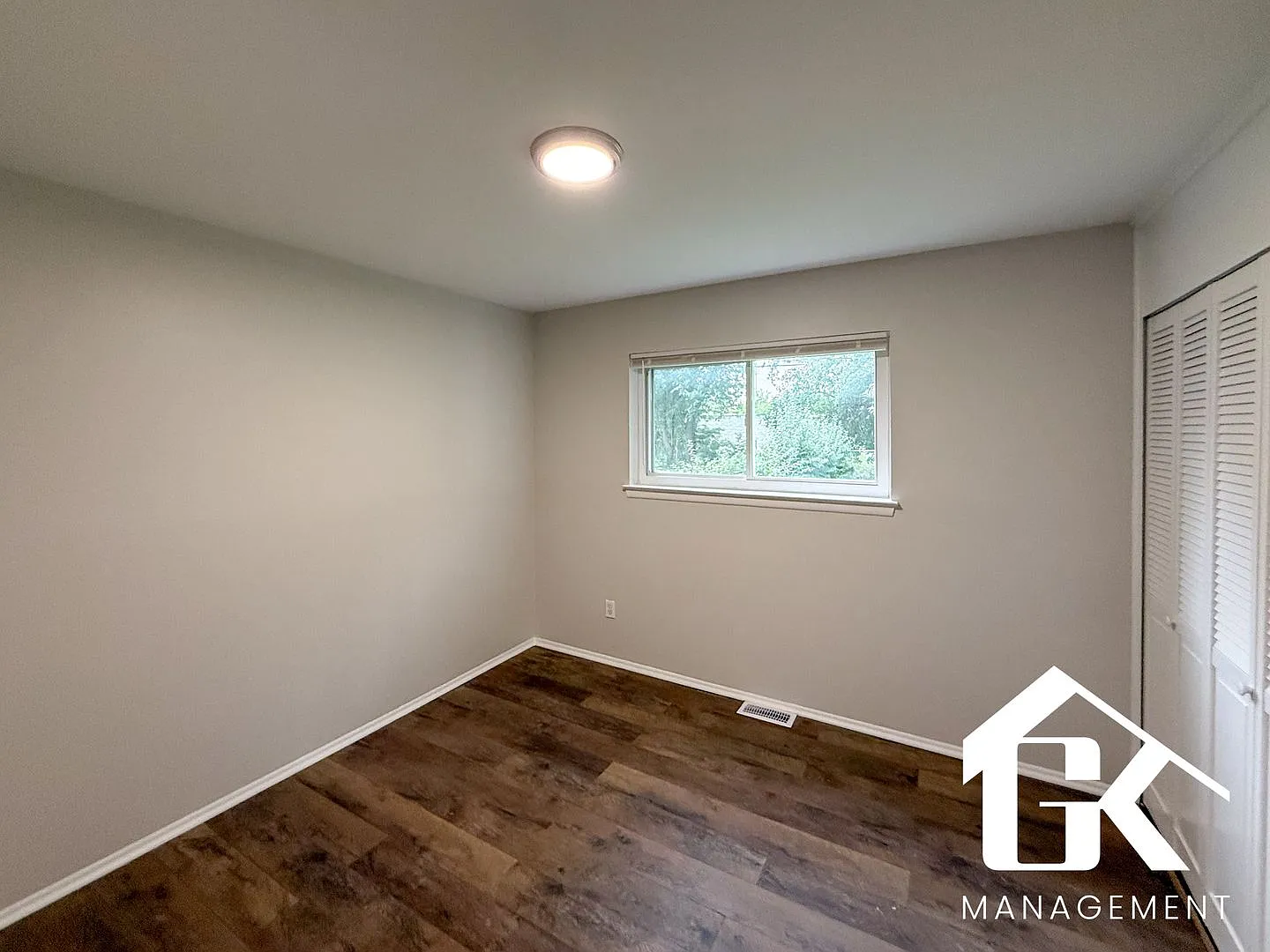 Fully Updated 3 Bed Home W New Appliances In Oak Park! — Photo 3