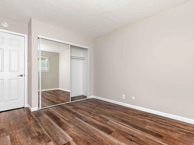 4401 Central Ave — Photo 98