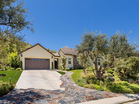 2nd image of 1668 Sycamore Canyon Dr