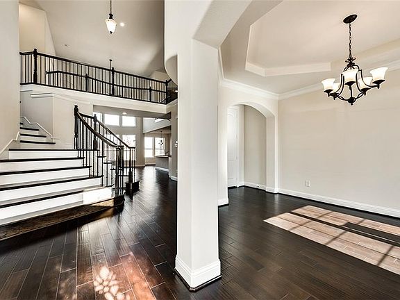 2nd image of 2840 Vienta Ct