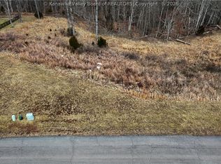 445 Aviators Poin, Eleanor, WV 25070