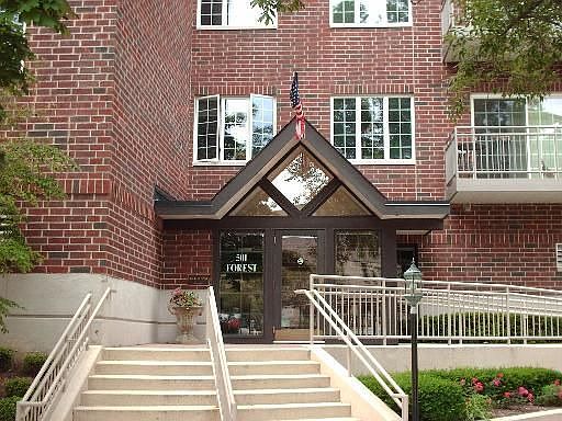 1st image of 501 Forest Ave 404 #404