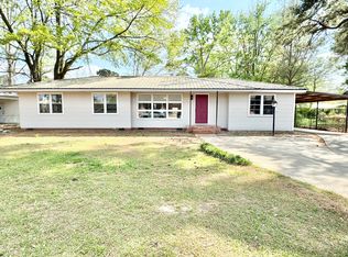 210 Airline Rd, Columbus, MS 39702