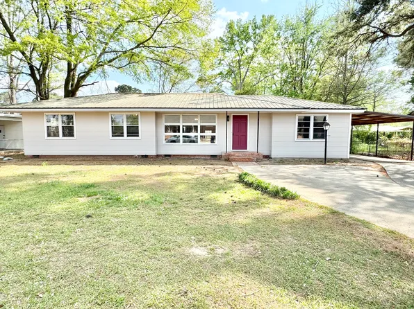 210 Airline Rd, Columbus, MS 39702