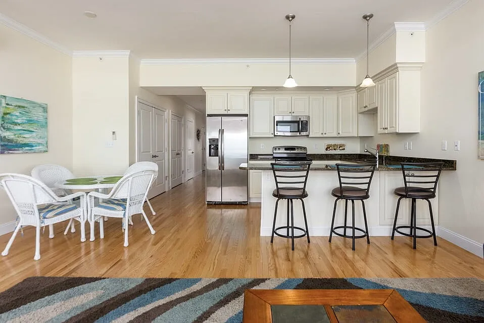 2 bed, 1197 sqft, $2,700 — Photo 4