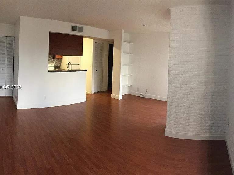1285 SW 46th Ave #2706 — Photo 2