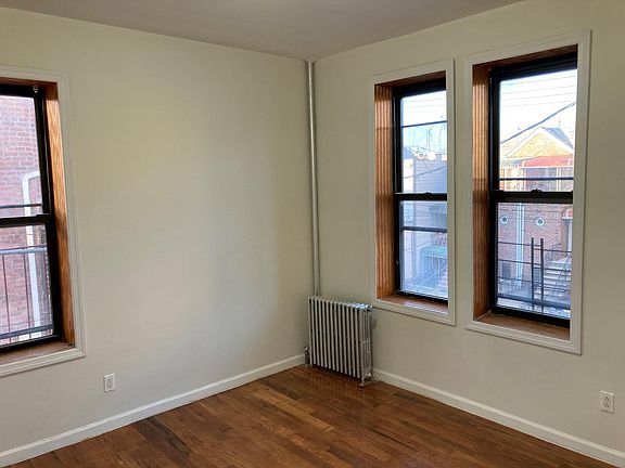 3rd image of 1080 Ovington Ave APT B4