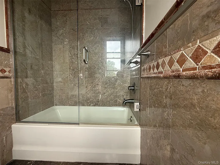 4547 Spring St #3D — Photo 9