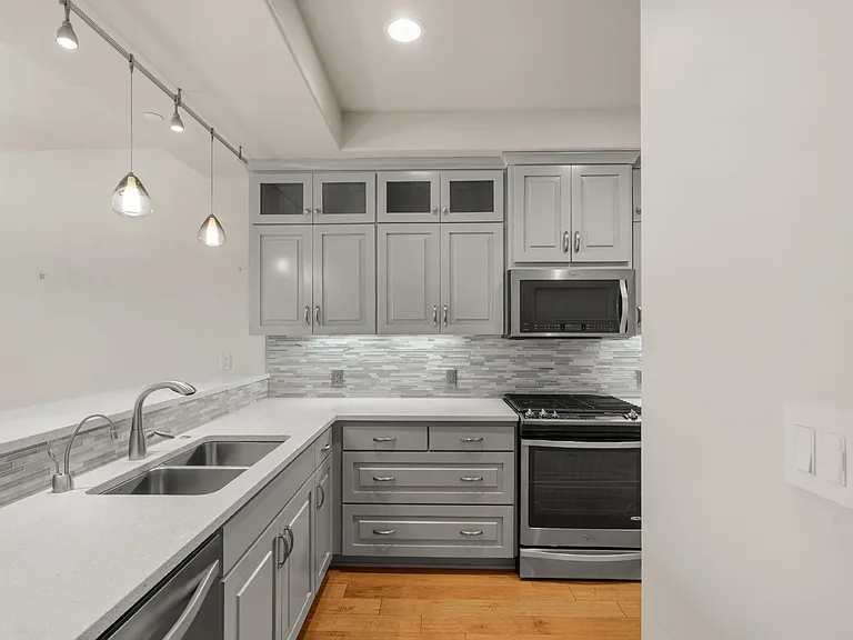 175 Lithia Way #201 — Photo 9