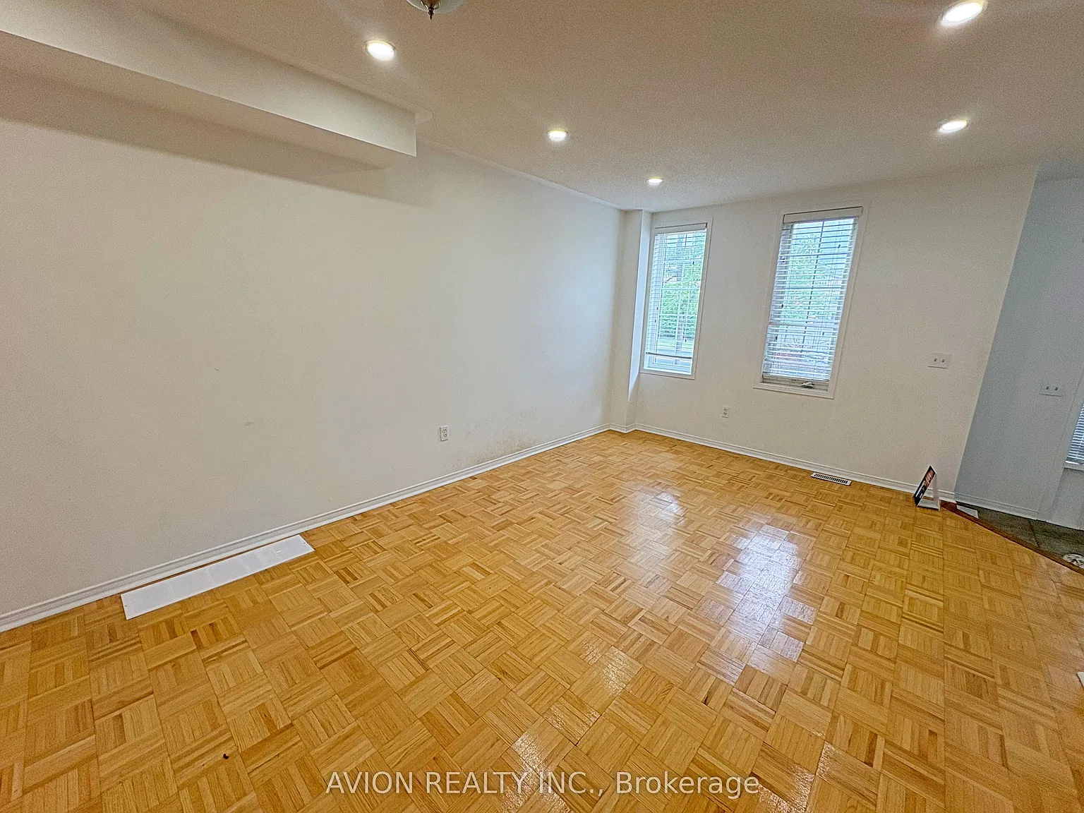 3 bed, $2,980 — Photo 2