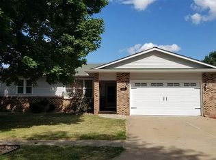 1201 15th St, Silvis, IL 61282