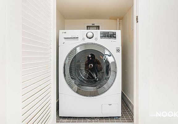 5th image of 380 Grove St #2D
